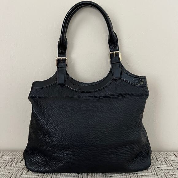 kate spade Handbags - Kate Spade New York Shoulder Bag in Black Pebble Grain Leather with Patent Trim